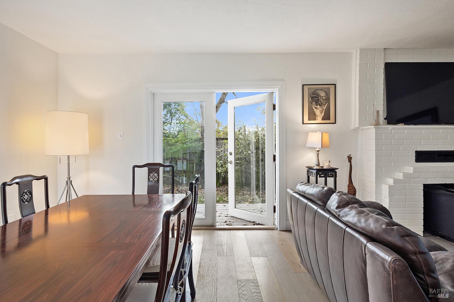 Detail Gallery Image 13 of 52 For 1979 Ludwig Ave, Santa Rosa,  CA 95407 - 3 Beds | 2 Baths