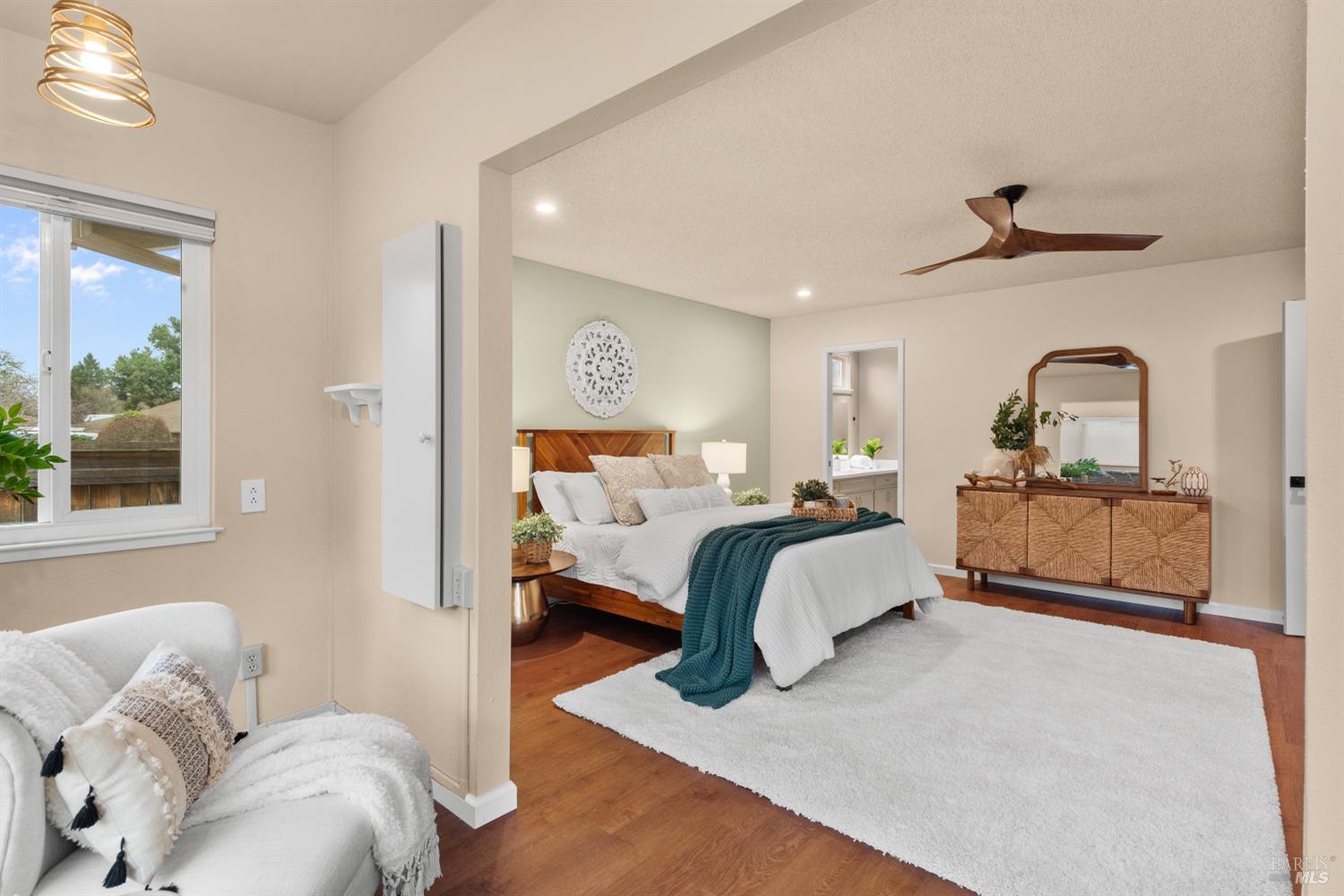 Detail Gallery Image 21 of 39 For 8853 Oak Trail Ct, Santa Rosa,  CA 95409 - 2 Beds | 2 Baths