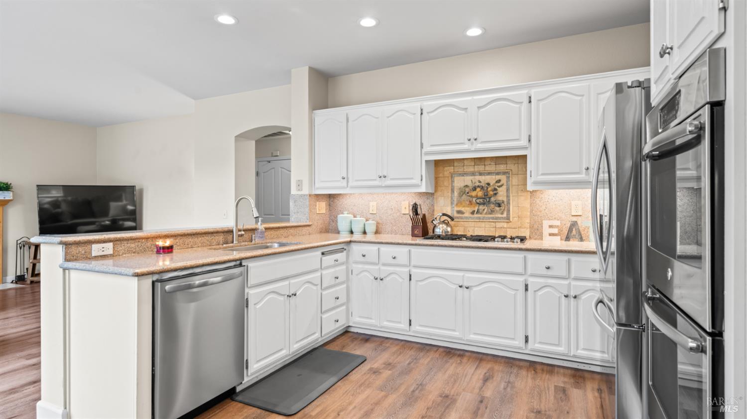 Detail Gallery Image 16 of 53 For 3360 Hillridge Dr, Fairfield,  CA 94534 - 4 Beds | 3 Baths