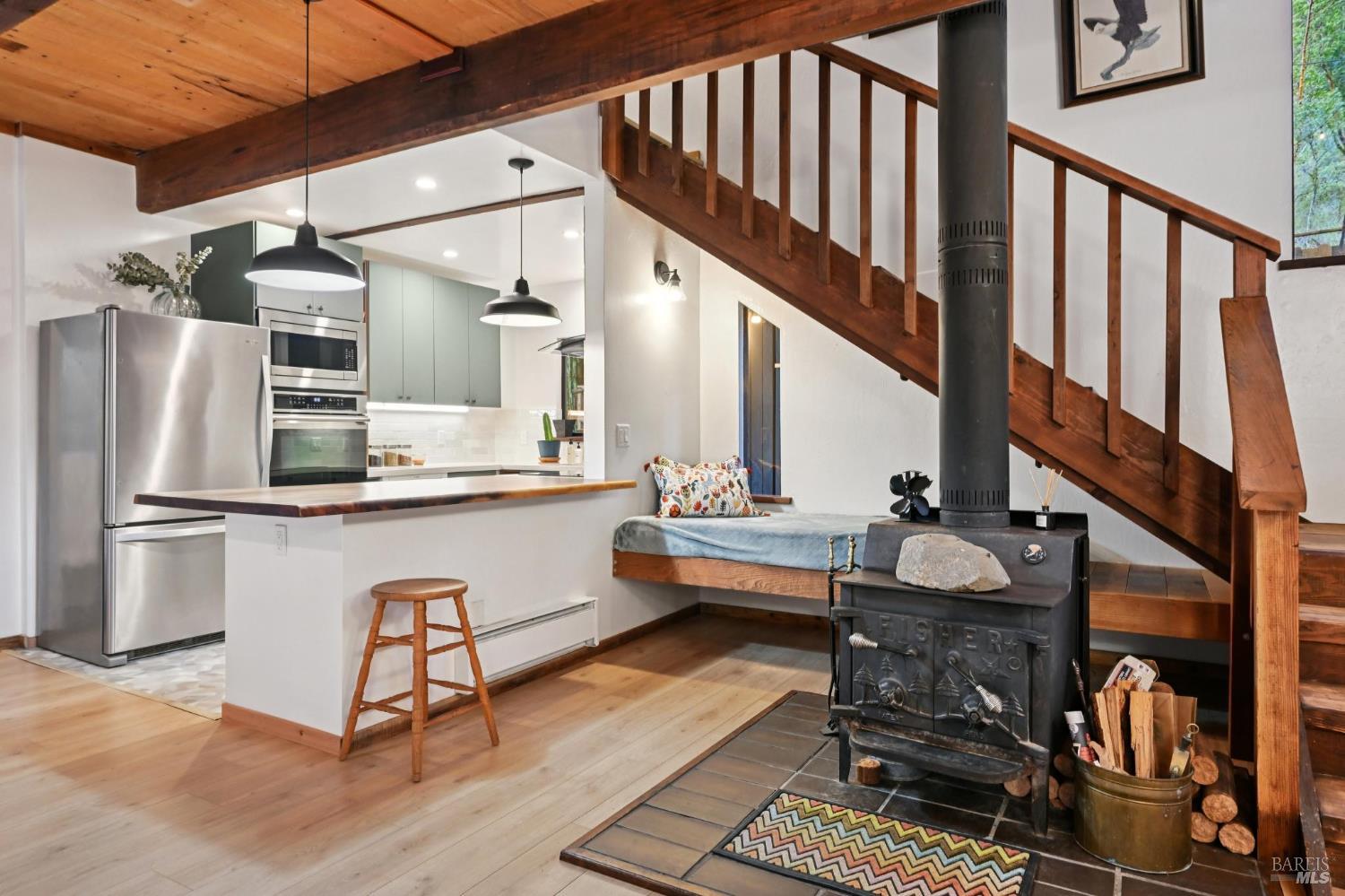 Detail Gallery Image 9 of 63 For 16190 Fern Way, Guerneville,  CA 95446 - 2 Beds | 2 Baths