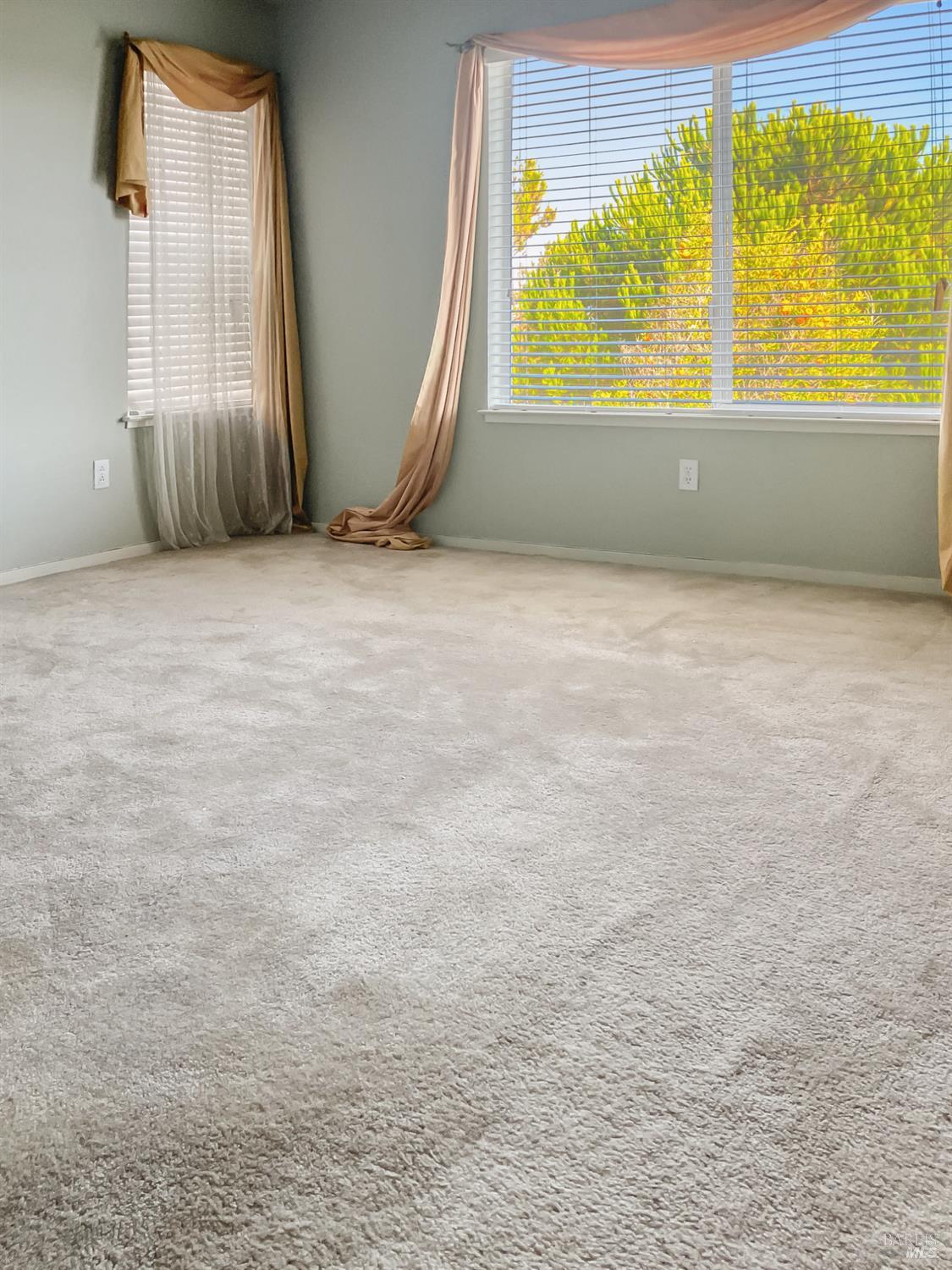 Detail Gallery Image 16 of 18 For 154 Outrigger Dr, Vallejo,  CA 94591 - 3 Beds | 2/1 Baths