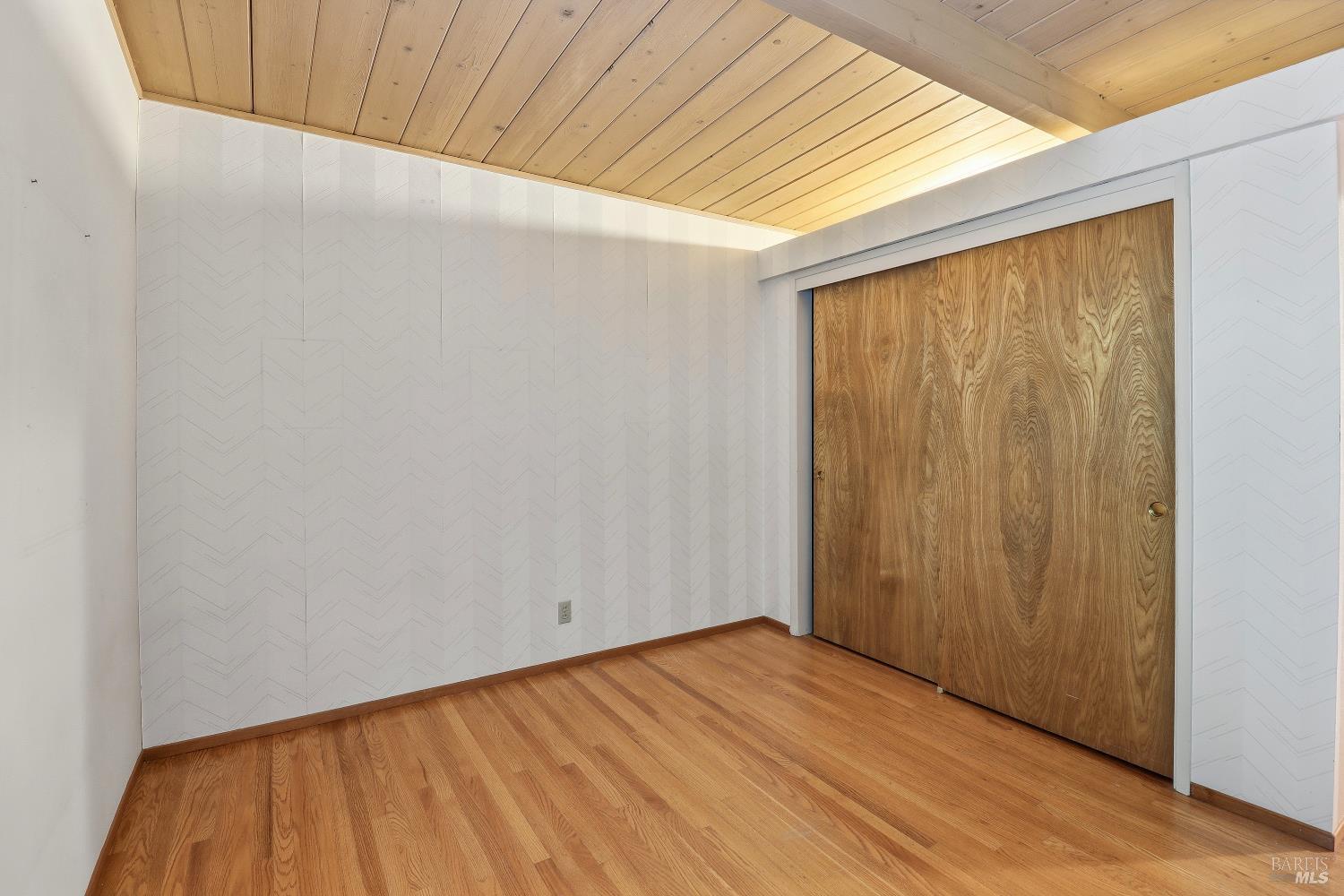 Detail Gallery Image 18 of 23 For 48 Oxford Dr, San Rafael,  CA 94903 - 3 Beds | 2 Baths