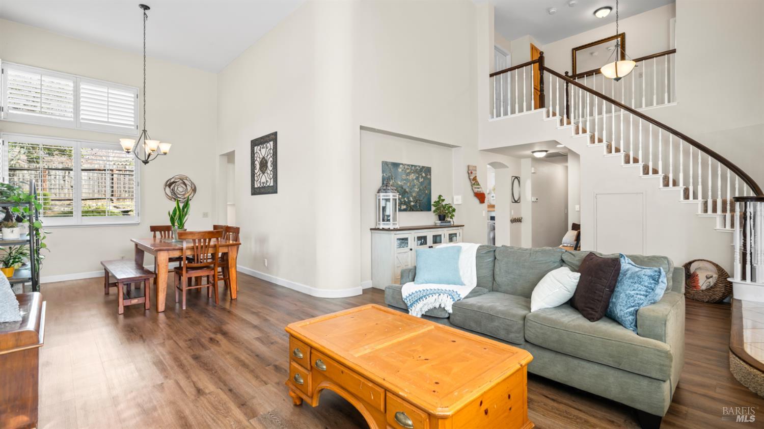 Detail Gallery Image 11 of 53 For 3360 Hillridge Dr, Fairfield,  CA 94534 - 4 Beds | 3 Baths