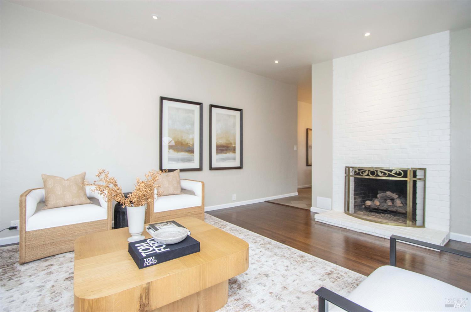 Detail Gallery Image 2 of 23 For 218 Alpine St, San Rafael,  CA 94901 - 3 Beds | 1/1 Baths