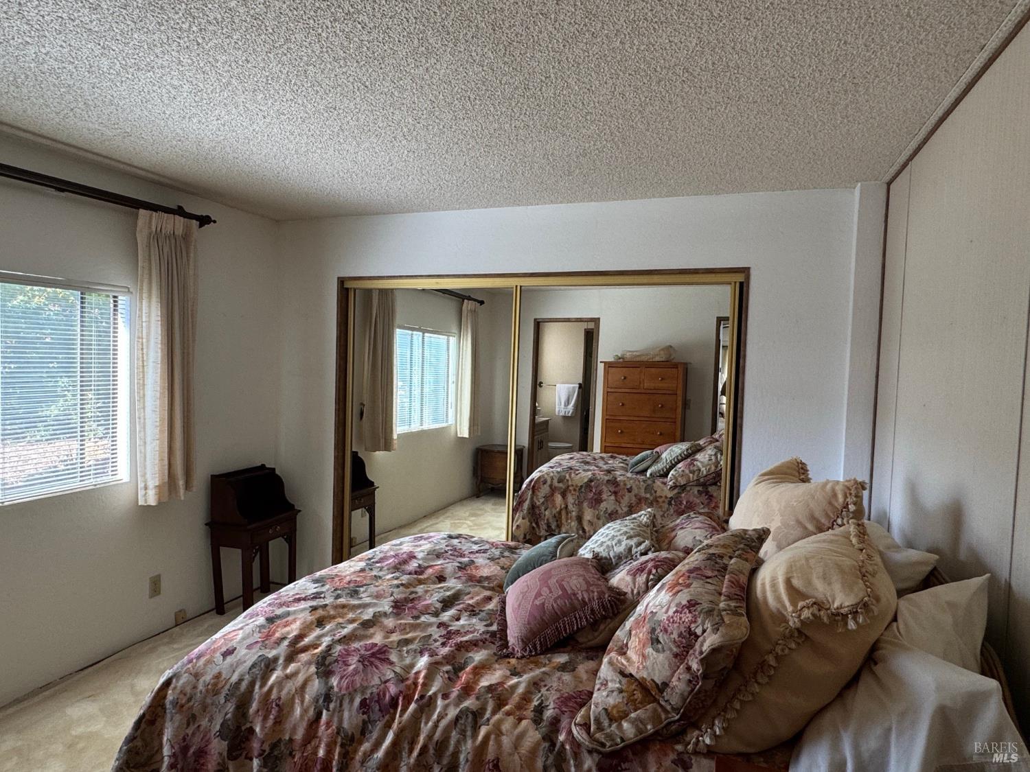 Detail Gallery Image 8 of 14 For 222 Shirley Ct, Napa,  CA 94558 - 2 Beds | 2 Baths