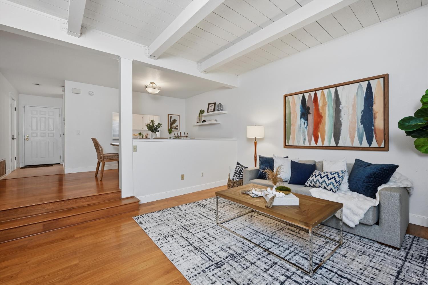 Detail Gallery Image 3 of 34 For 65 Freedom Ln, Petaluma,  CA 94952 - 2 Beds | 2/1 Baths