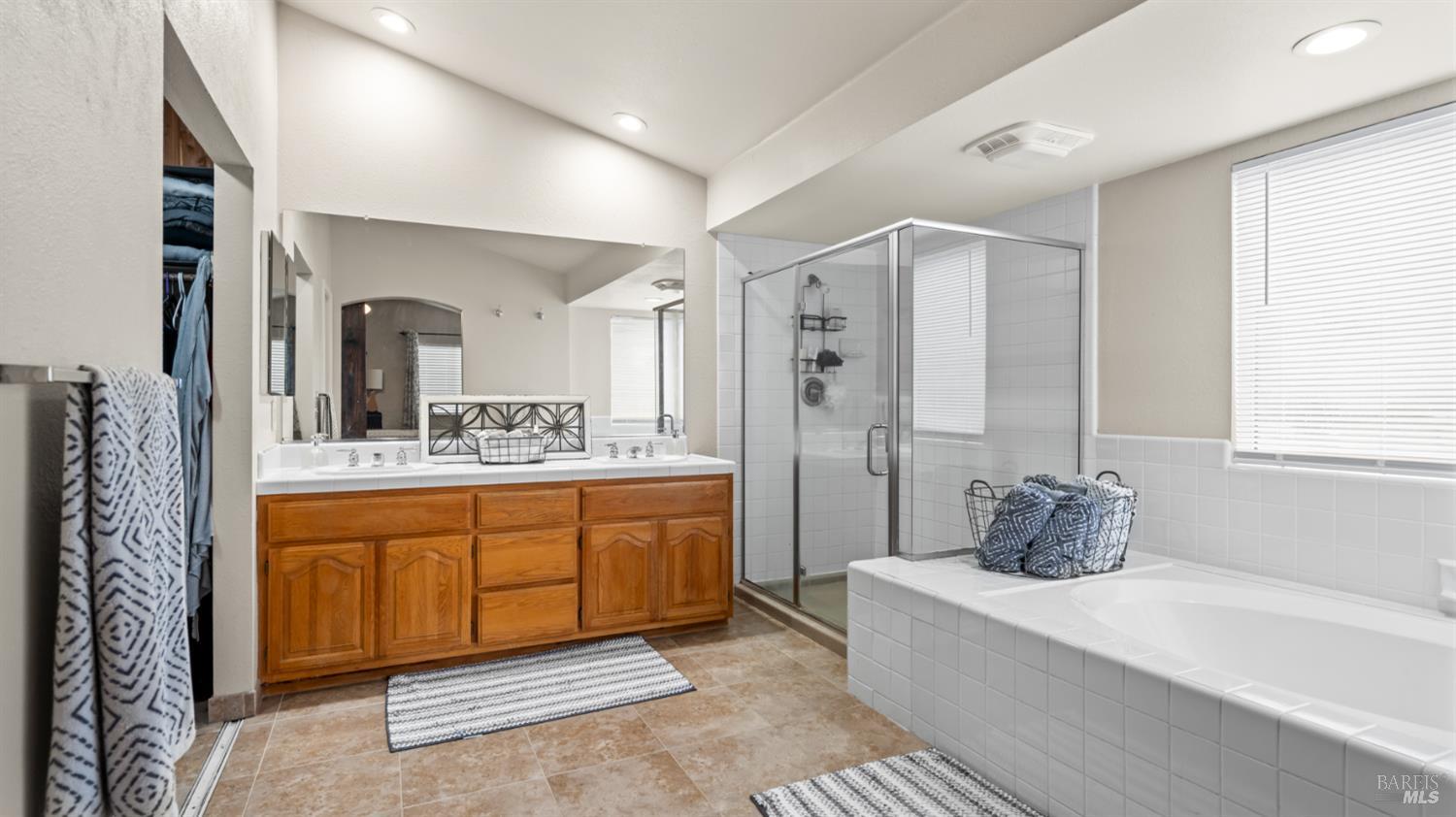 Detail Gallery Image 38 of 53 For 3360 Hillridge Dr, Fairfield,  CA 94534 - 4 Beds | 3 Baths