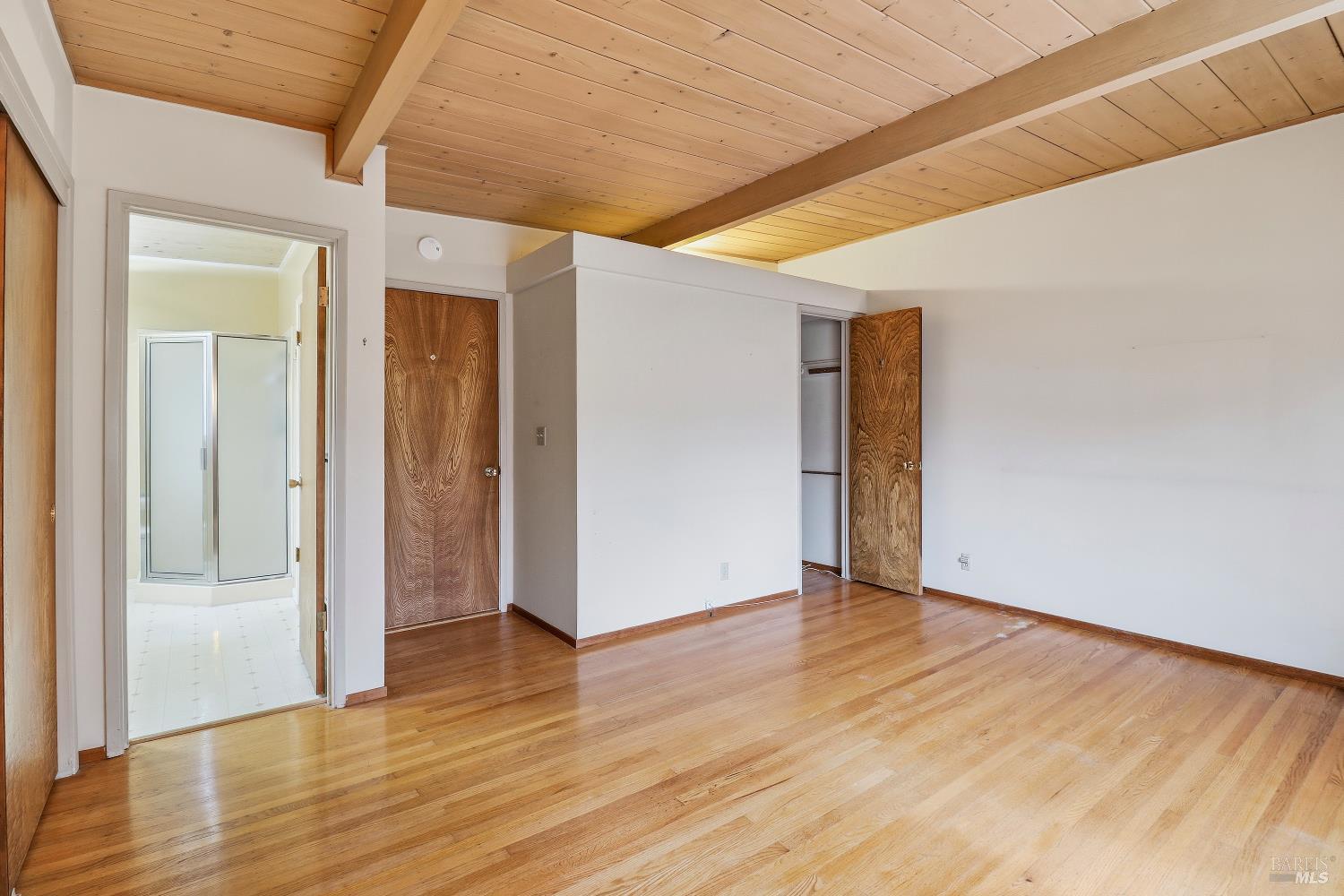 Detail Gallery Image 14 of 23 For 48 Oxford Dr, San Rafael,  CA 94903 - 3 Beds | 2 Baths