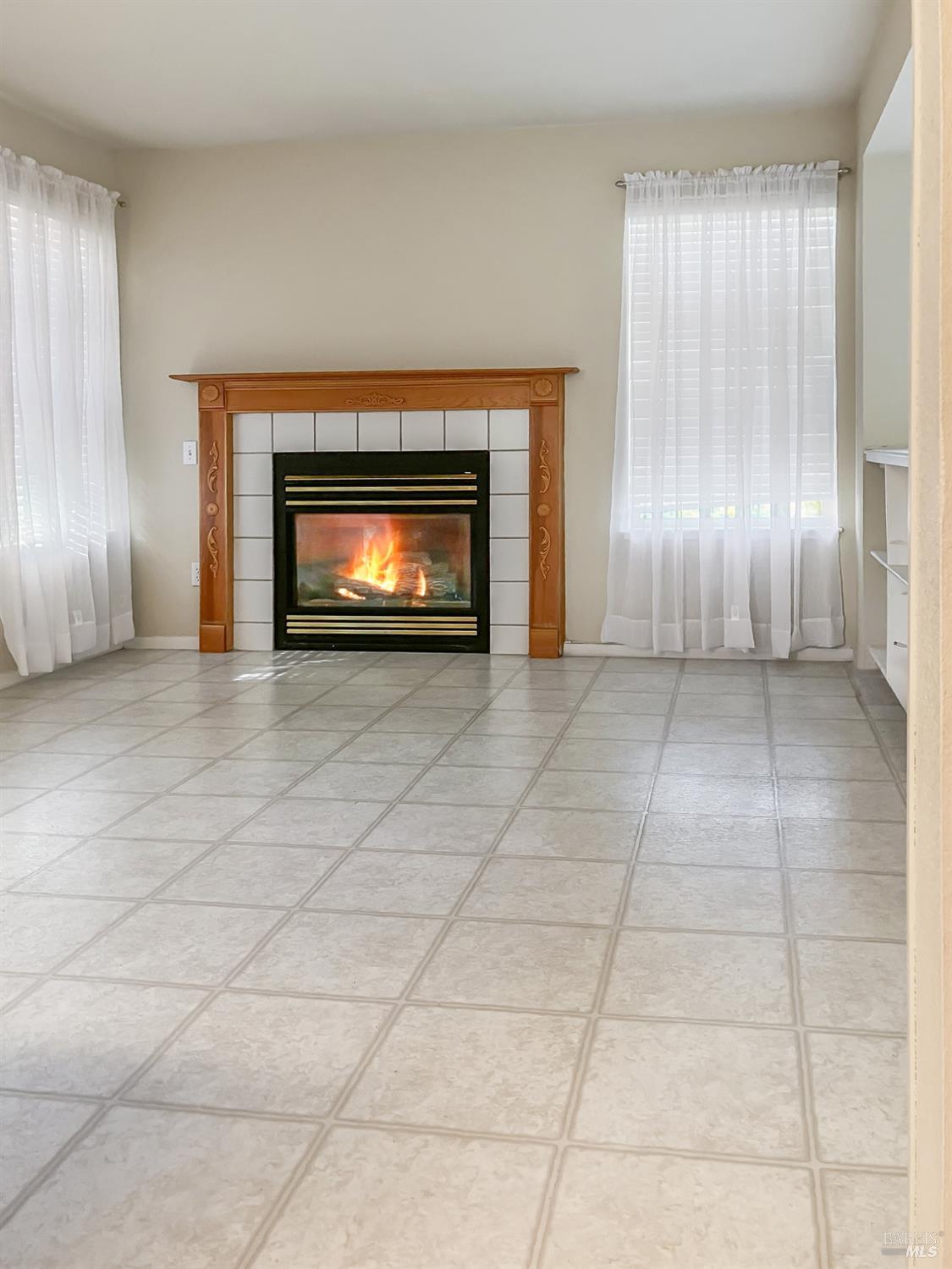 Detail Gallery Image 9 of 18 For 154 Outrigger Dr, Vallejo,  CA 94591 - 3 Beds | 2/1 Baths