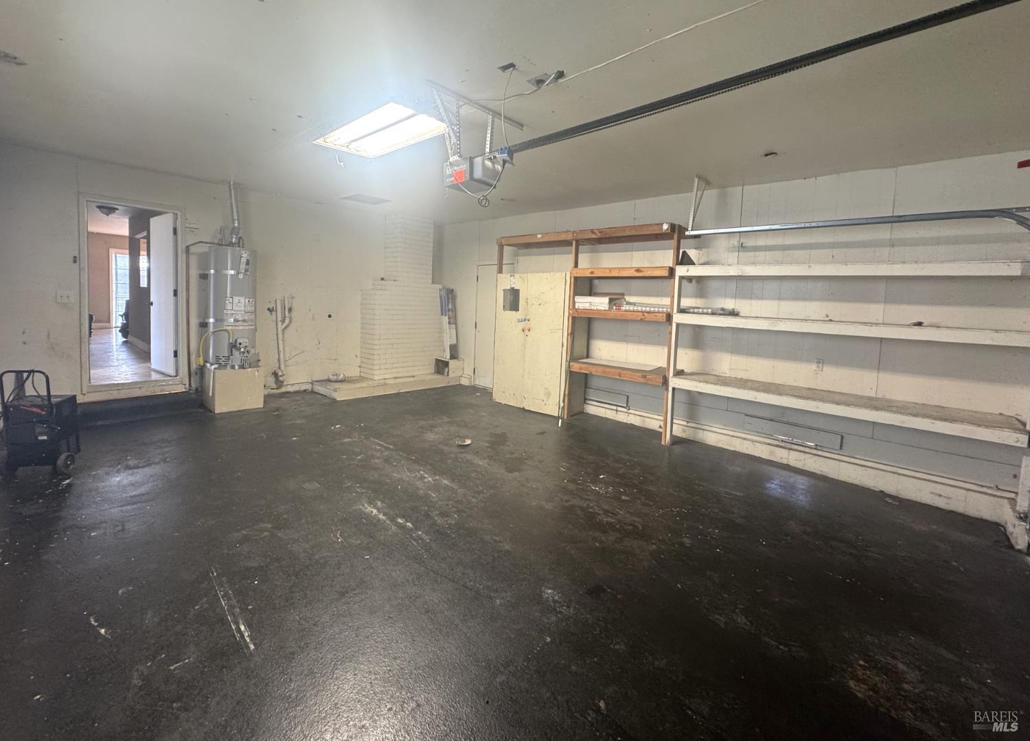 Detail Gallery Image 15 of 19 For 205 Westbrook Dr, Santa Rosa,  CA 95401 - 3 Beds | 2 Baths