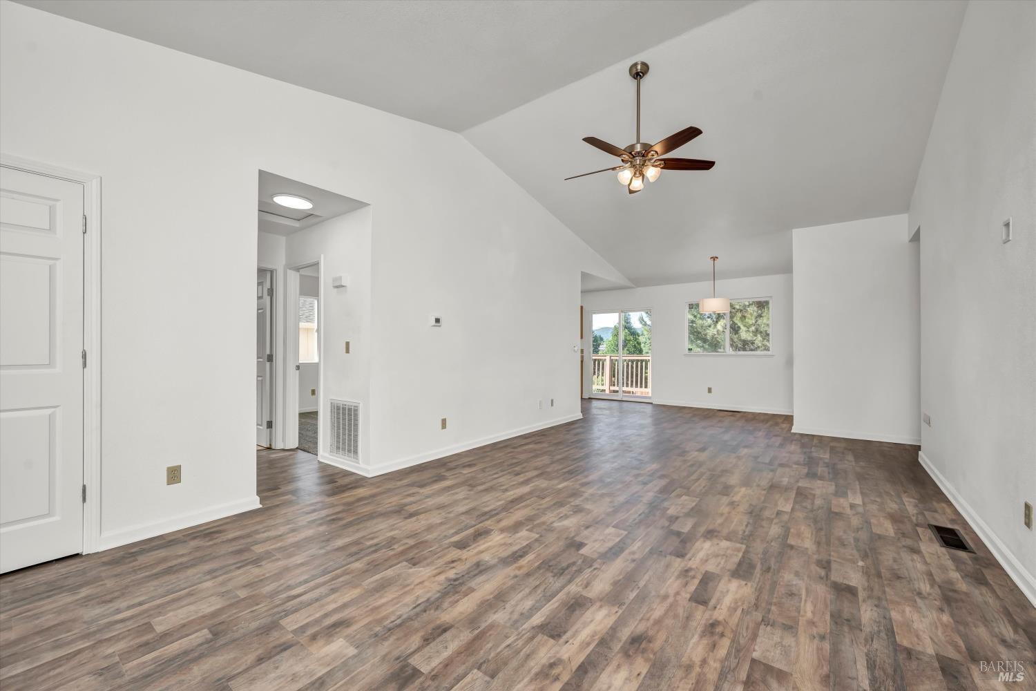 Detail Gallery Image 13 of 22 For 9421 Fairway Dr, Kelseyville,  CA 95451 - 3 Beds | 2 Baths