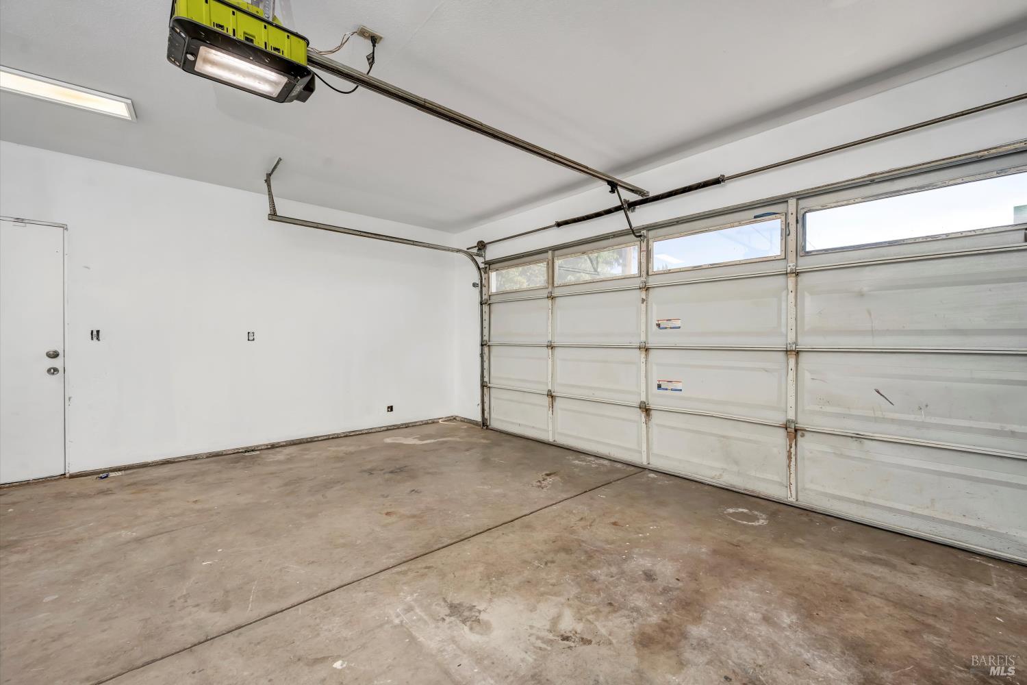 Detail Gallery Image 12 of 22 For 9421 Fairway Dr, Kelseyville,  CA 95451 - 3 Beds | 2 Baths