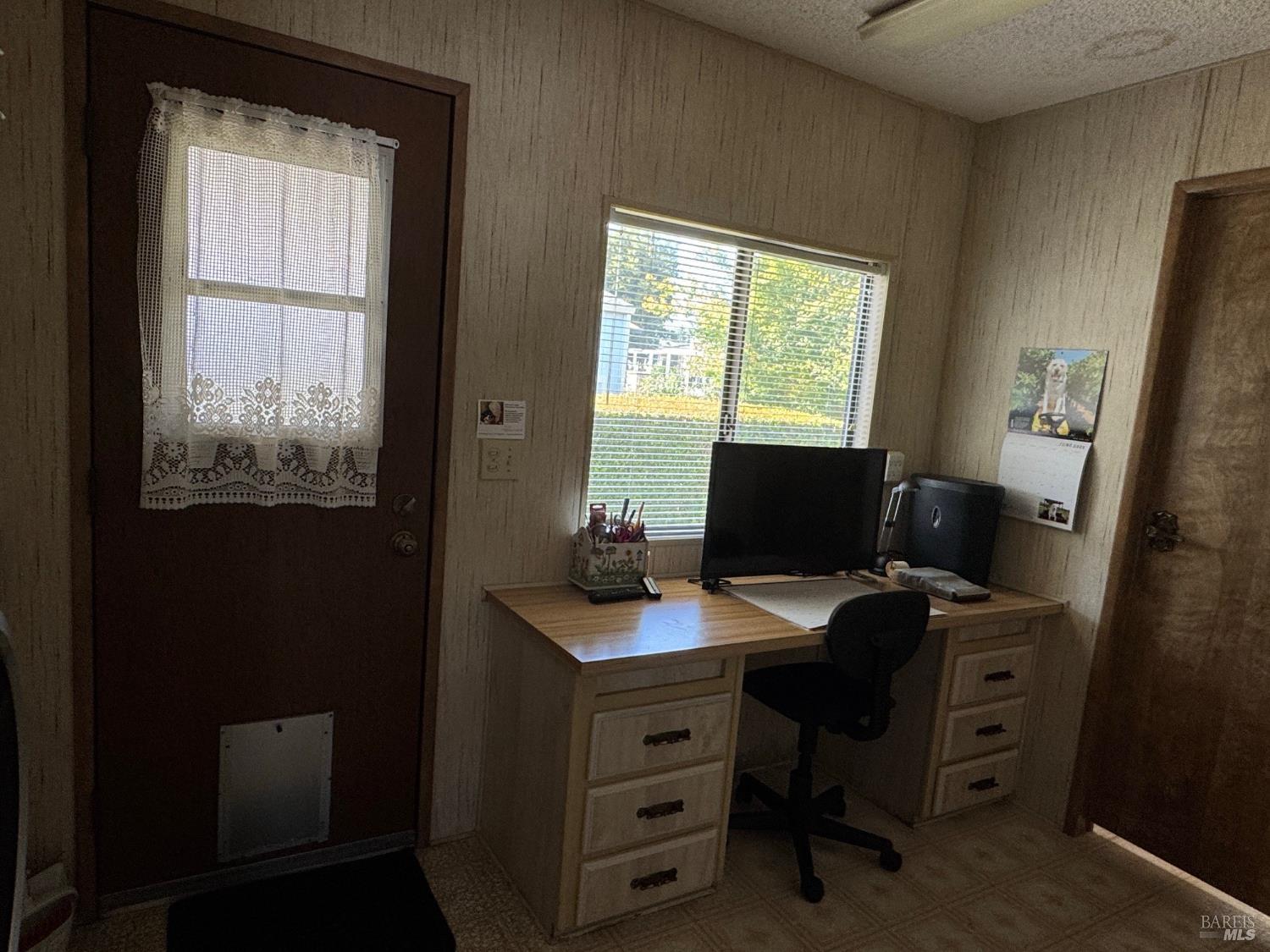 Detail Gallery Image 13 of 14 For 222 Shirley Ct, Napa,  CA 94558 - 2 Beds | 2 Baths