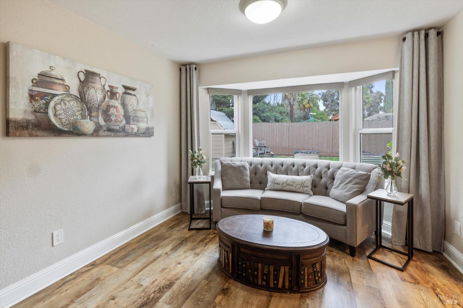 Detail Gallery Image 7 of 61 For 207 Dogwood Ct, Vacaville,  CA 95687 - 2 Beds | 2/1 Baths