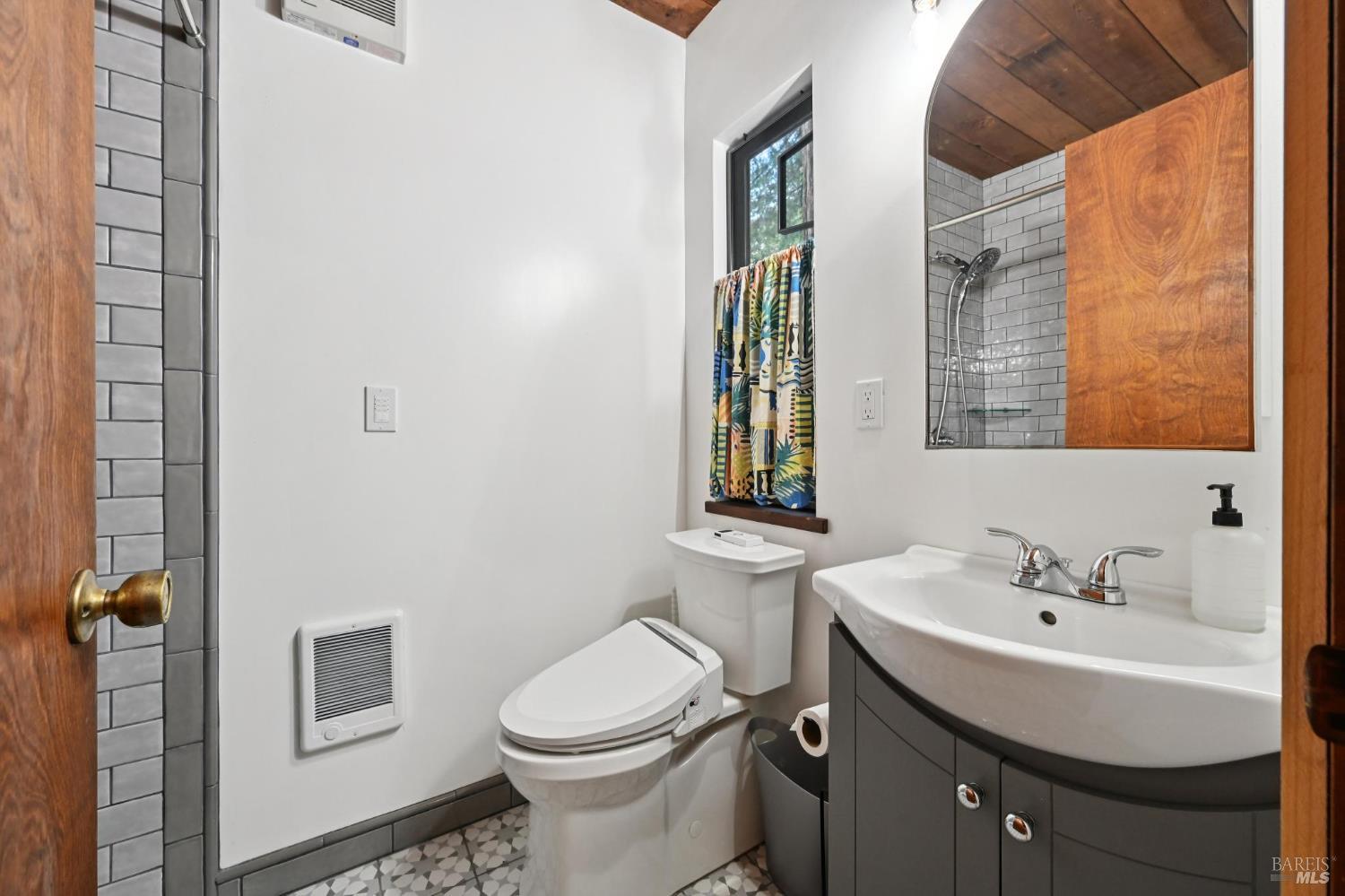 Detail Gallery Image 32 of 63 For 16190 Fern Way, Guerneville,  CA 95446 - 2 Beds | 2 Baths