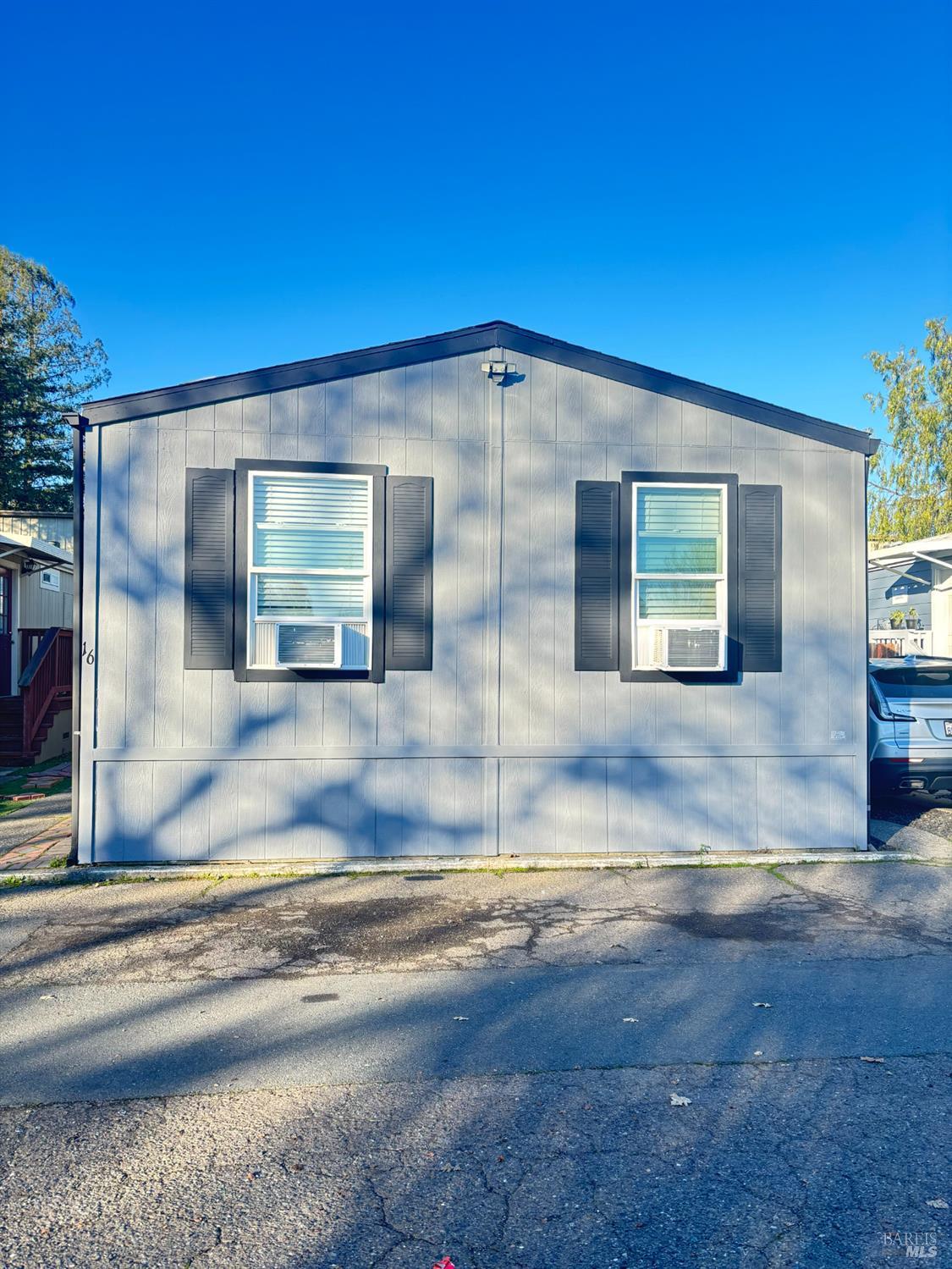 Front Image Thumbnail for BA325101043