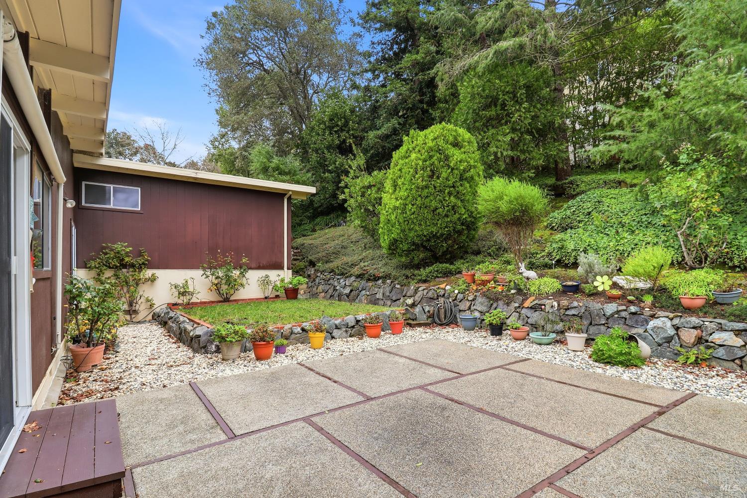 Detail Gallery Image 21 of 23 For 48 Oxford Dr, San Rafael,  CA 94903 - 3 Beds | 2 Baths