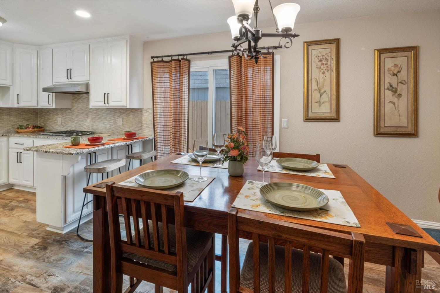 Detail Gallery Image 14 of 61 For 207 Dogwood Ct, Vacaville,  CA 95687 - 2 Beds | 2/1 Baths