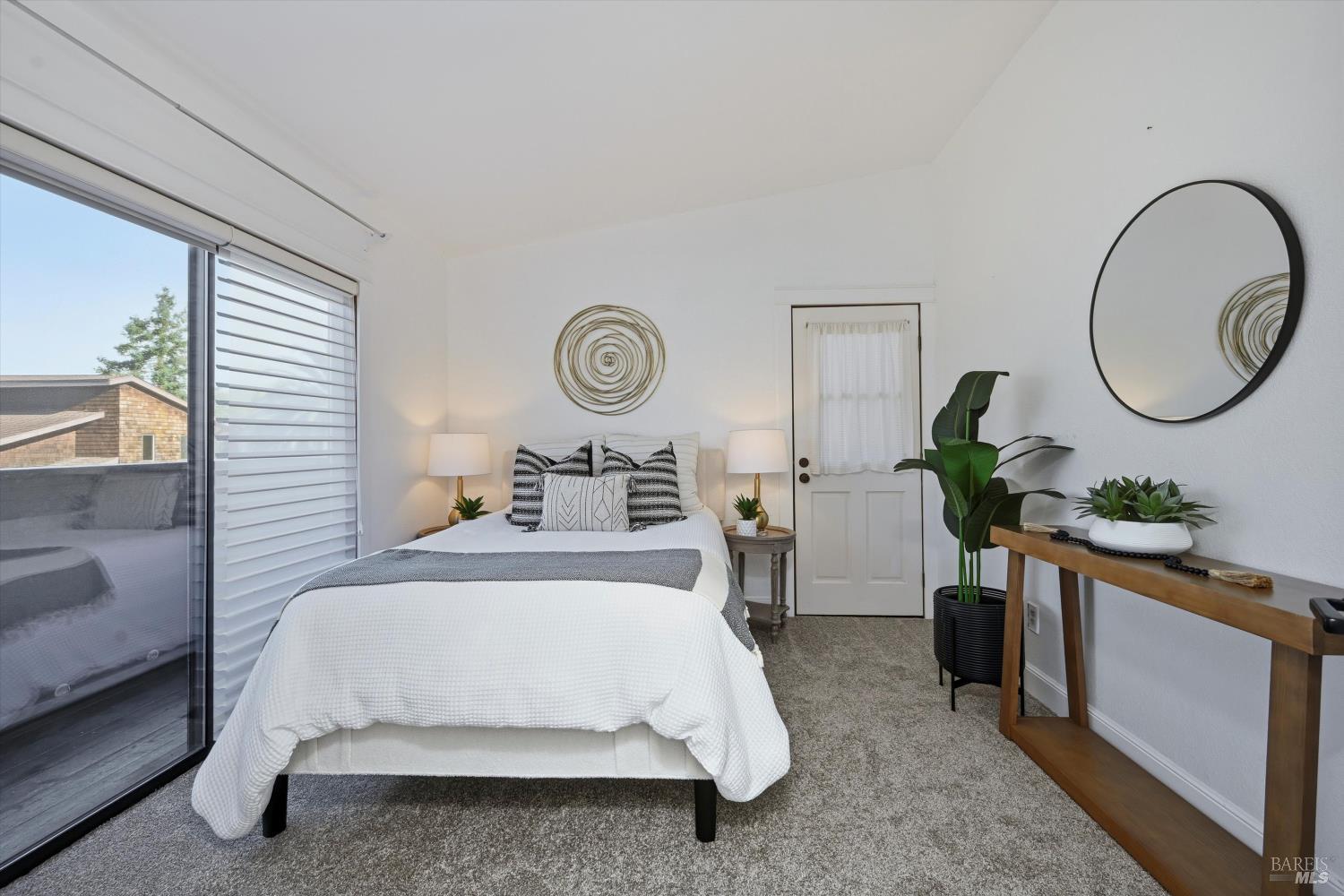 Detail Gallery Image 24 of 34 For 65 Freedom Ln, Petaluma,  CA 94952 - 2 Beds | 2/1 Baths