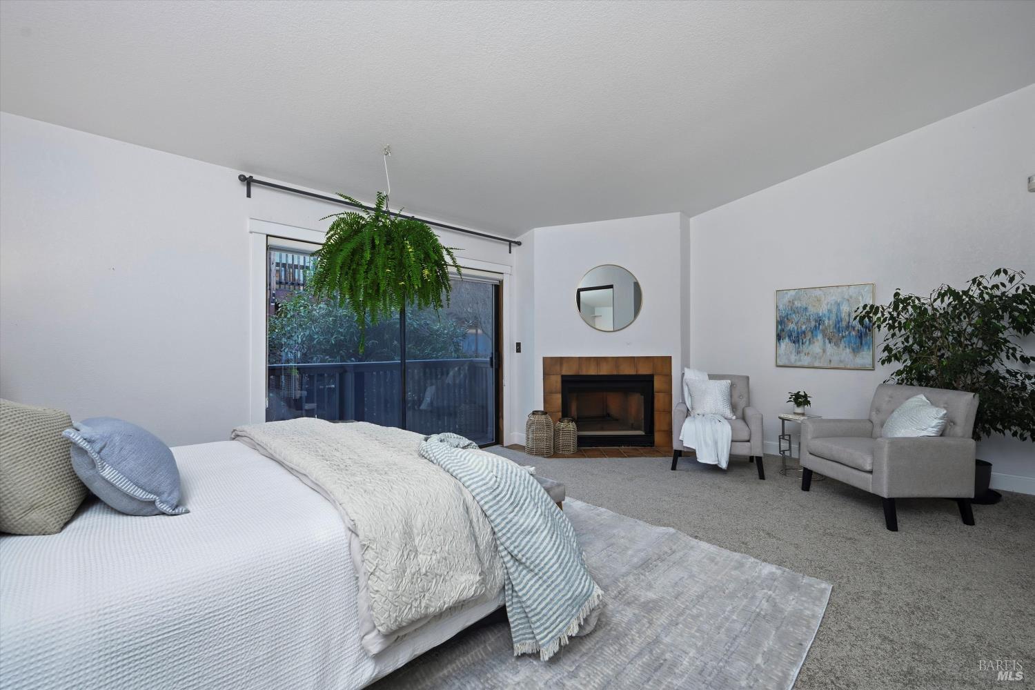 Detail Gallery Image 16 of 34 For 65 Freedom Ln, Petaluma,  CA 94952 - 2 Beds | 2/1 Baths