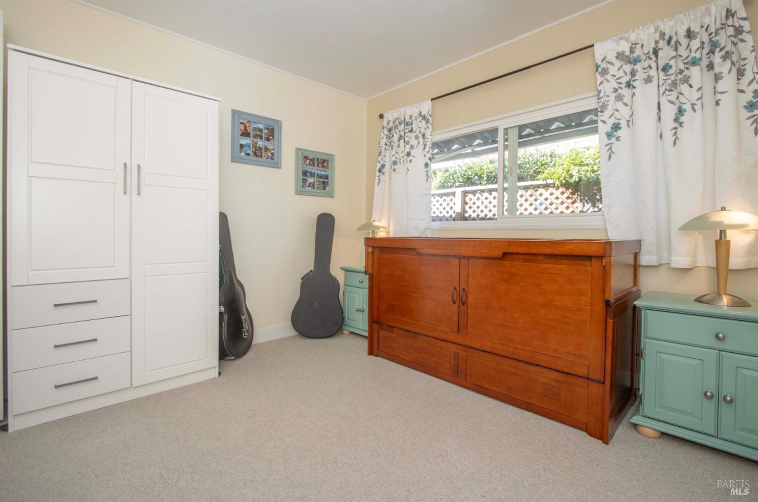 Detail Gallery Image 18 of 32 For 9 Fallen Leaf Way, Novato,  CA 94949 - 2 Beds | 2 Baths