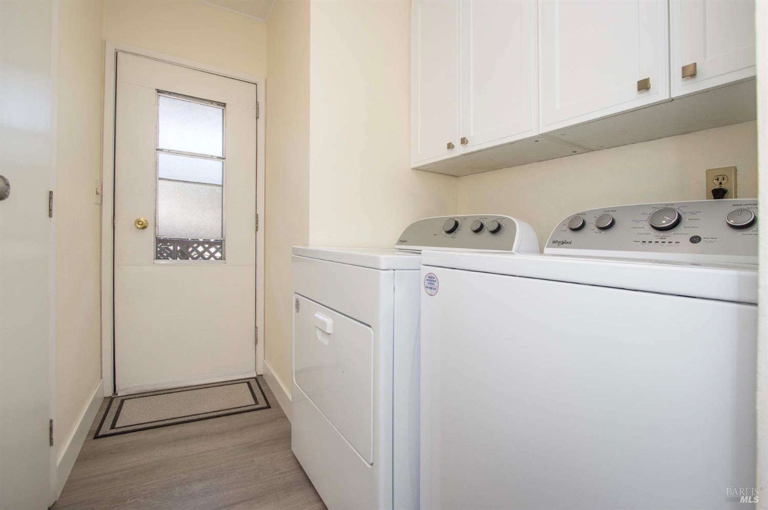 Detail Gallery Image 22 of 32 For 9 Fallen Leaf Way, Novato,  CA 94949 - 2 Beds | 2 Baths