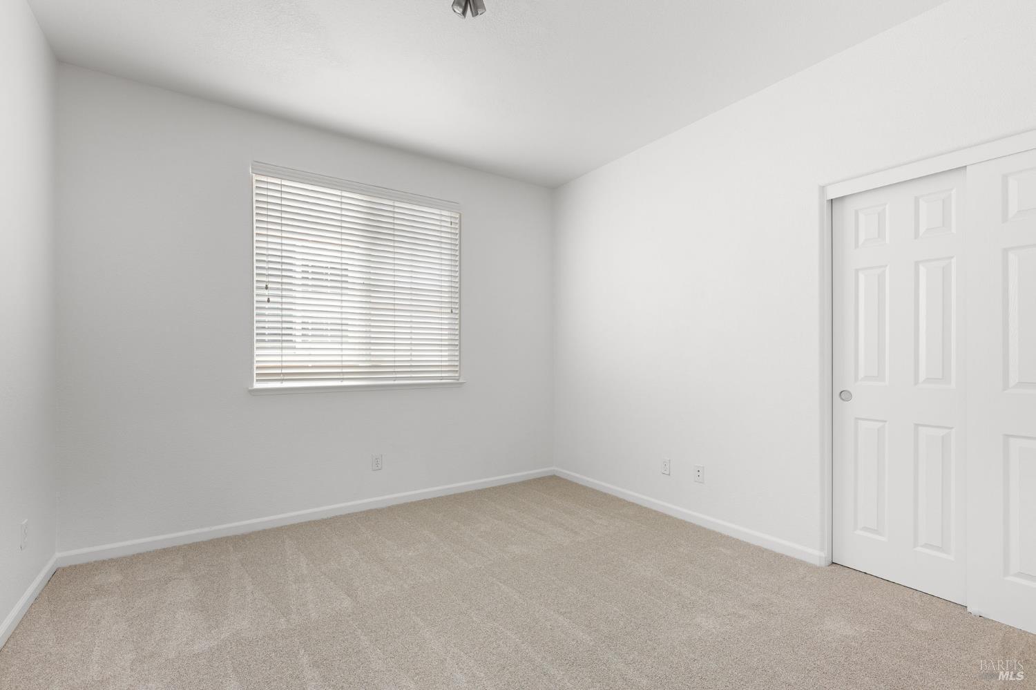 Detail Gallery Image 32 of 53 For 331 Bonarda Ct, Vacaville,  CA 95687 - 4 Beds | 2/1 Baths