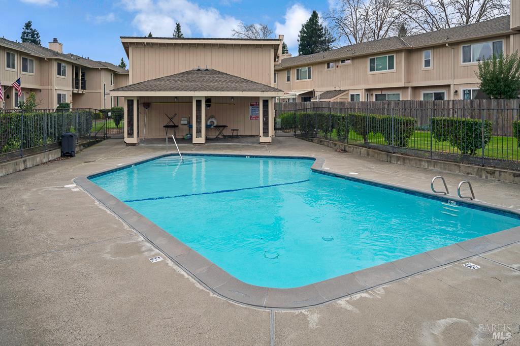 Detail Gallery Image 25 of 27 For 7167 Camino Colegio Unkn, Rohnert Park,  CA 94928 - 3 Beds | 2/1 Baths