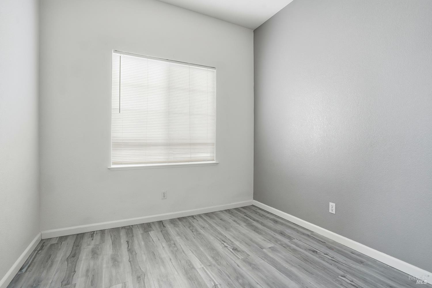 Detail Gallery Image 15 of 22 For 1217 Mateo Dr, Rohnert Park,  CA 94928 - 3 Beds | 2/1 Baths