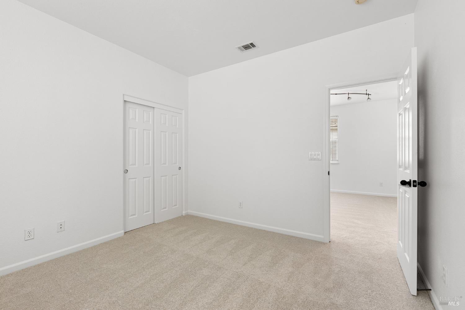 Detail Gallery Image 33 of 53 For 331 Bonarda Ct, Vacaville,  CA 95687 - 4 Beds | 2/1 Baths