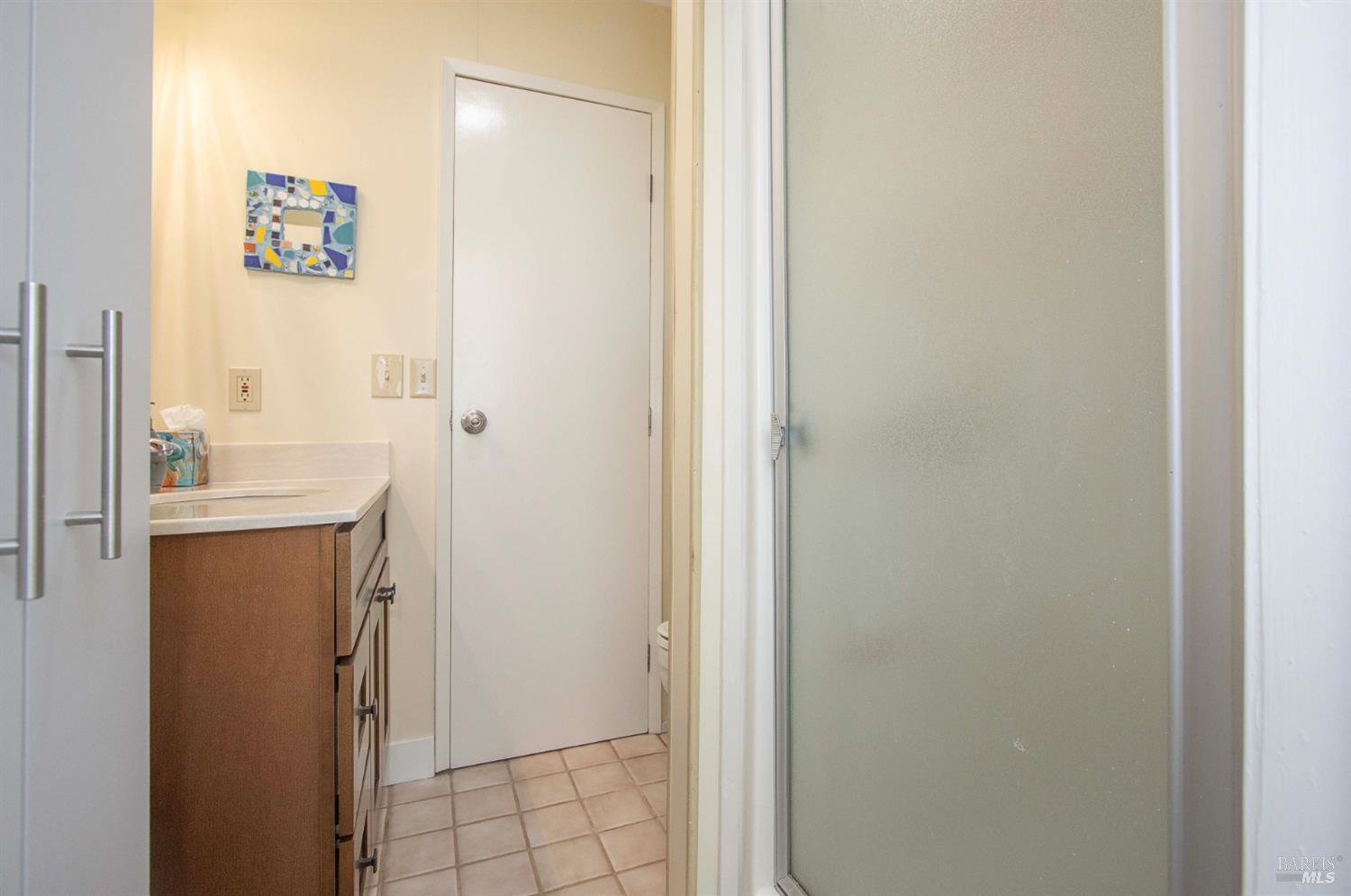 Detail Gallery Image 12 of 32 For 9 Fallen Leaf Way, Novato,  CA 94949 - 2 Beds | 2 Baths