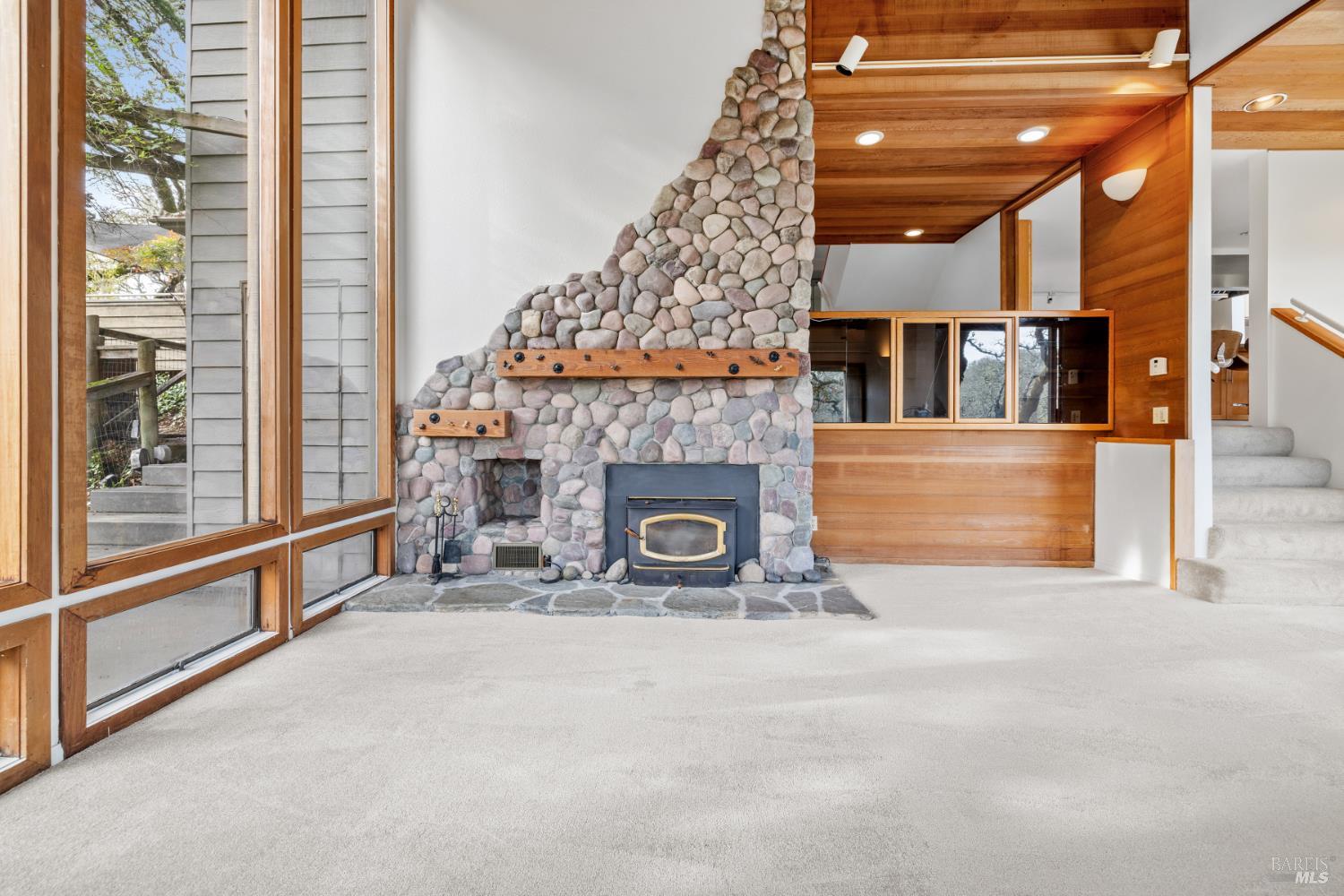 Detail Gallery Image 10 of 62 For 9105 Loch Haven Dr, Santa Rosa,  CA 95404 - 5 Beds | 4 Baths