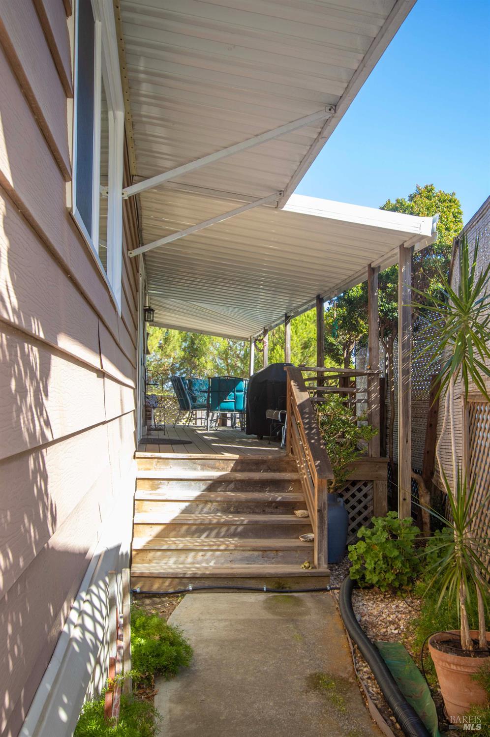 Detail Gallery Image 32 of 32 For 9 Fallen Leaf Way, Novato,  CA 94949 - 2 Beds | 2 Baths