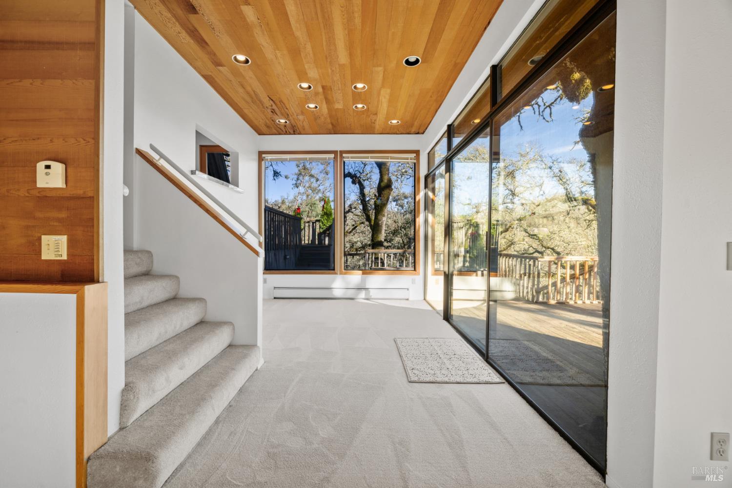 Detail Gallery Image 11 of 62 For 9105 Loch Haven Dr, Santa Rosa,  CA 95404 - 5 Beds | 4 Baths