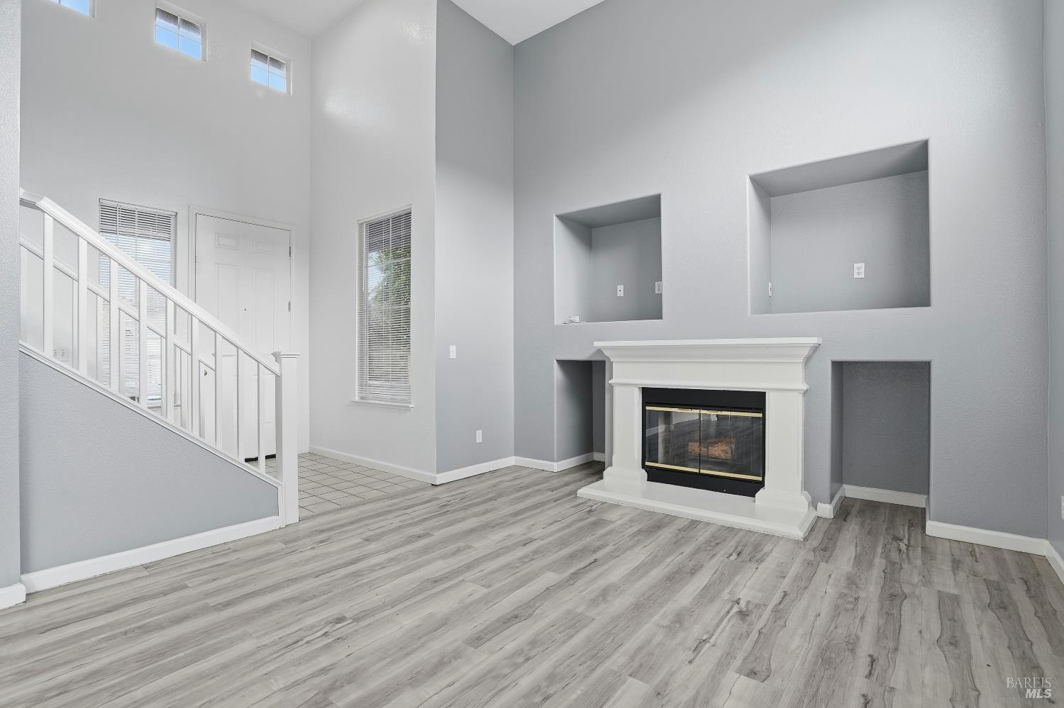 Detail Gallery Image 4 of 22 For 1217 Mateo Dr, Rohnert Park,  CA 94928 - 3 Beds | 2/1 Baths