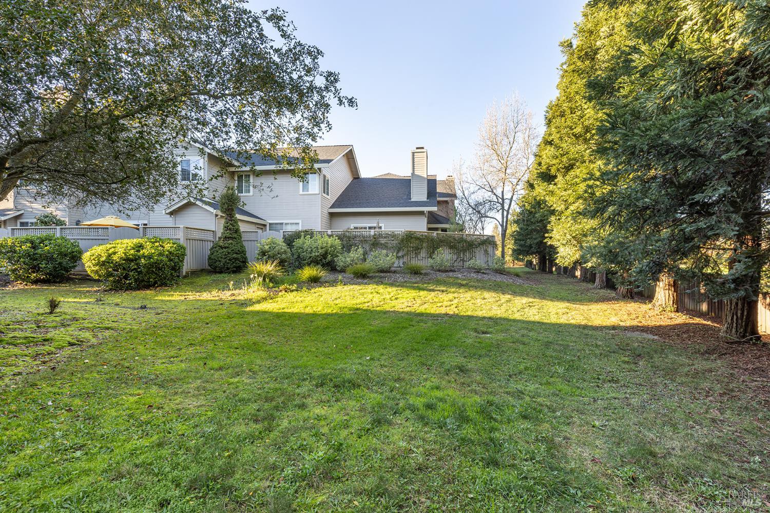 Detail Gallery Image 35 of 52 For 8 Valley Club Cir, Napa,  CA 94558 - 2 Beds | 2/1 Baths