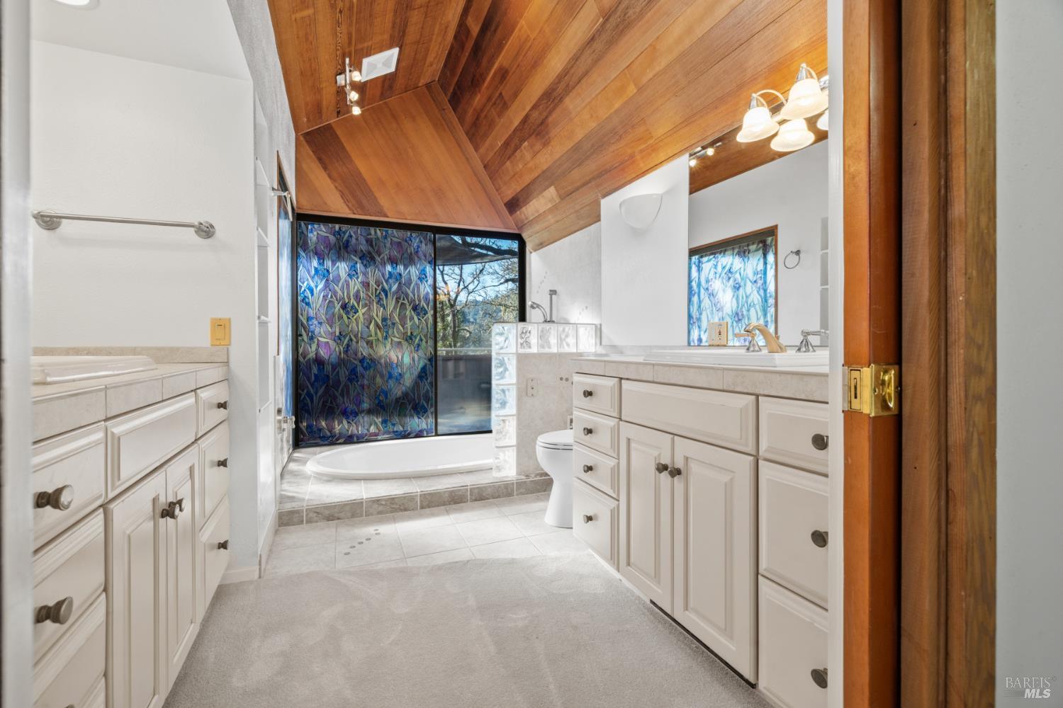 Detail Gallery Image 15 of 62 For 9105 Loch Haven Dr, Santa Rosa,  CA 95404 - 5 Beds | 4 Baths