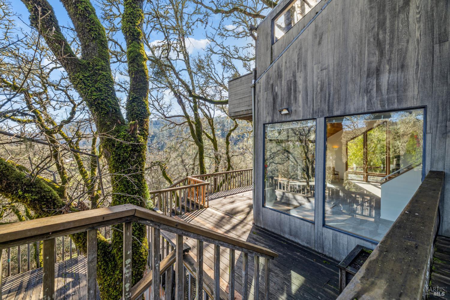 Detail Gallery Image 3 of 62 For 9105 Loch Haven Dr, Santa Rosa,  CA 95404 - 5 Beds | 4 Baths