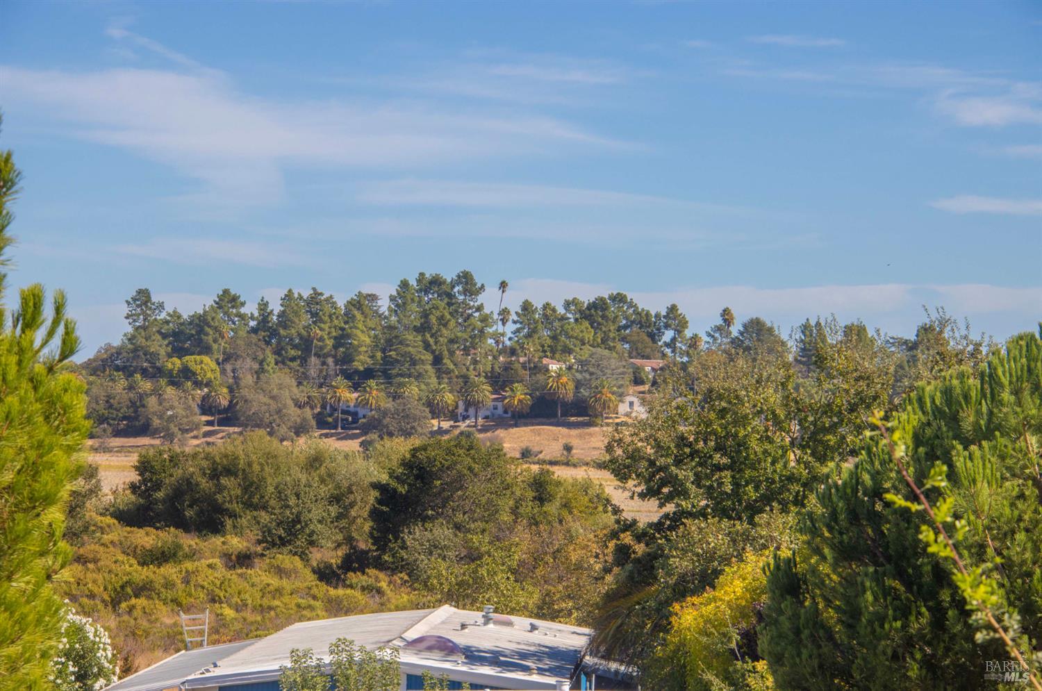 Detail Gallery Image 26 of 32 For 9 Fallen Leaf Way, Novato,  CA 94949 - 2 Beds | 2 Baths