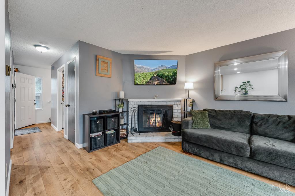 Detail Gallery Image 9 of 27 For 7167 Camino Colegio Unkn, Rohnert Park,  CA 94928 - 3 Beds | 2/1 Baths