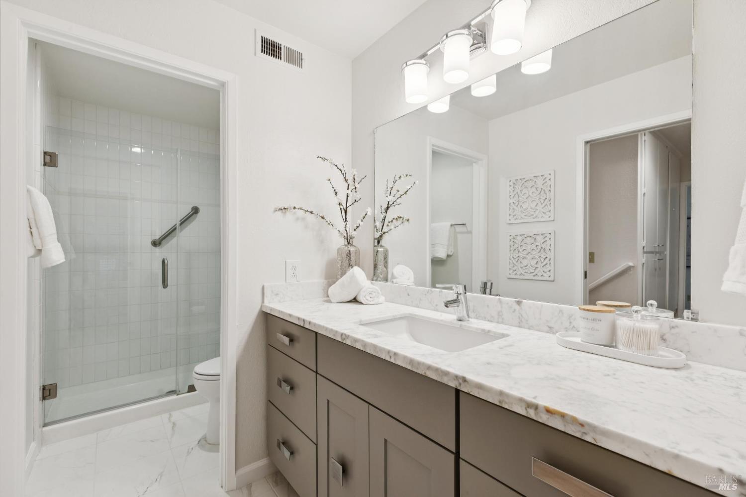 Detail Gallery Image 32 of 43 For 4 Hummingbird Way, Novato,  CA 94949 - 3 Beds | 2 Baths