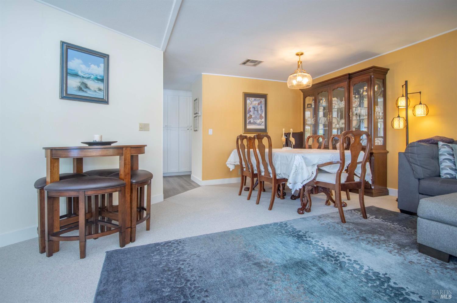 Detail Gallery Image 10 of 32 For 9 Fallen Leaf Way, Novato,  CA 94949 - 2 Beds | 2 Baths