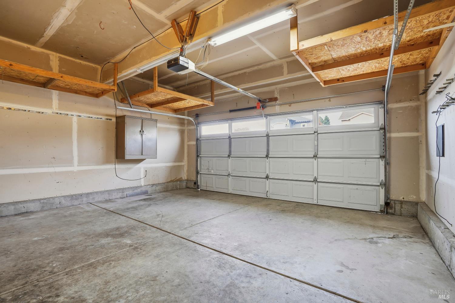 Detail Gallery Image 20 of 22 For 1217 Mateo Dr, Rohnert Park,  CA 94928 - 3 Beds | 2/1 Baths