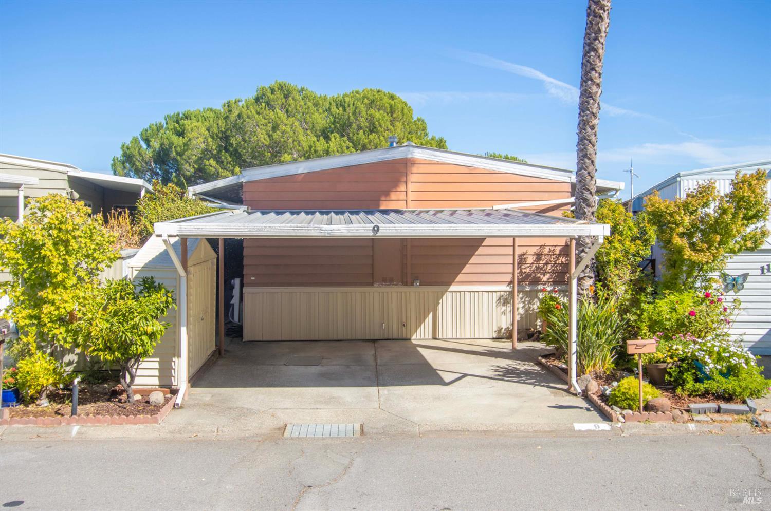 Detail Gallery Image 29 of 32 For 9 Fallen Leaf Way, Novato,  CA 94949 - 2 Beds | 2 Baths