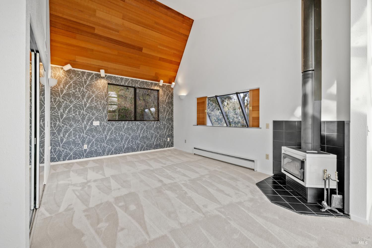 Detail Gallery Image 22 of 62 For 9105 Loch Haven Dr, Santa Rosa,  CA 95404 - 5 Beds | 4 Baths