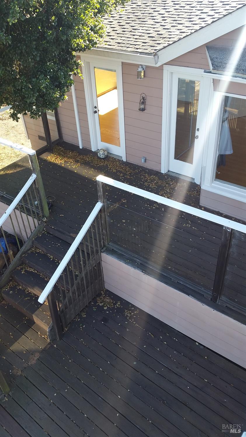 Detail Gallery Image 31 of 34 For 230 Diviso St, Tiburon,  CA 94920 - 4 Beds | 4 Baths