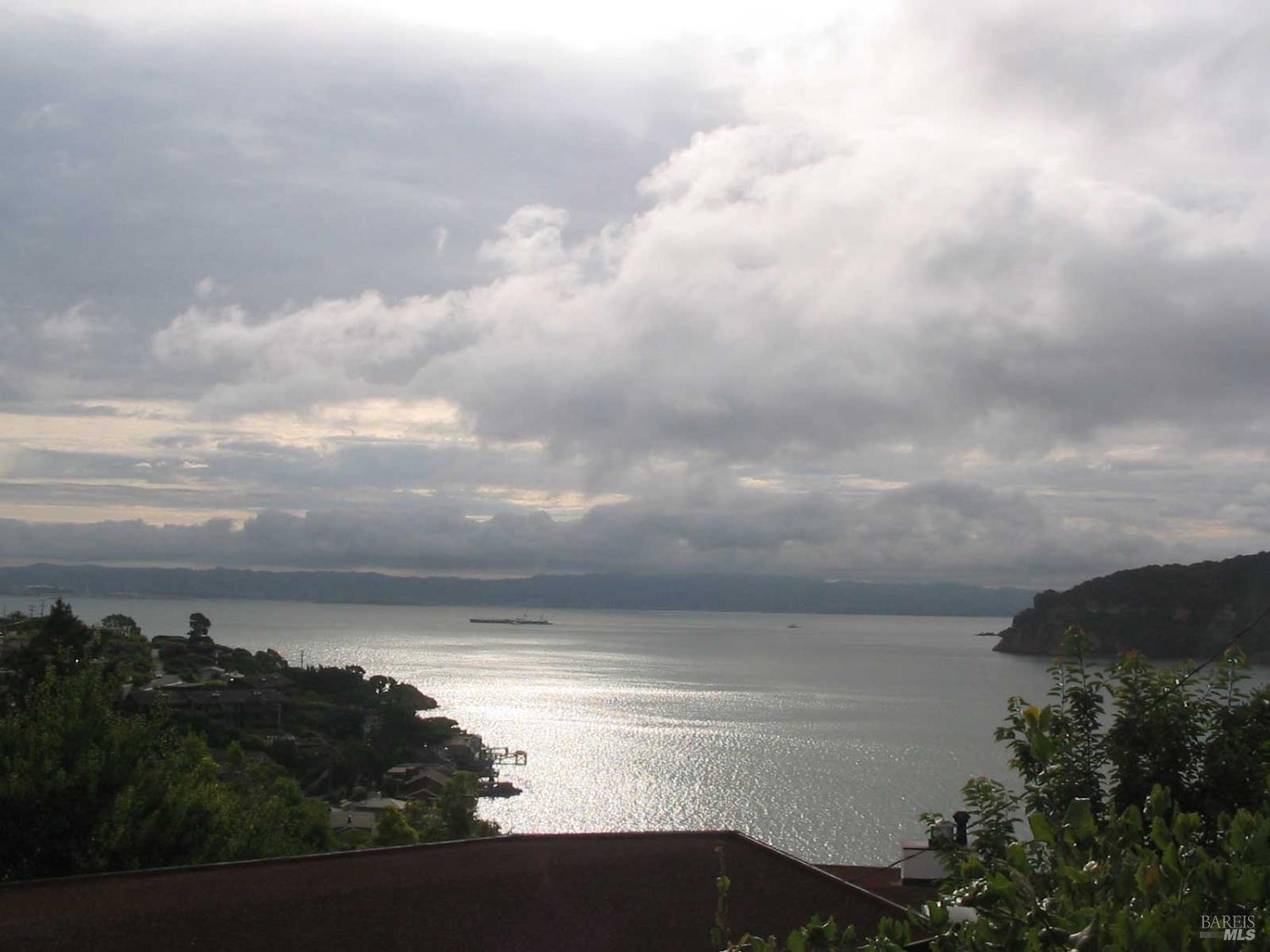 Detail Gallery Image 24 of 34 For 230 Diviso St, Tiburon,  CA 94920 - 4 Beds | 4 Baths