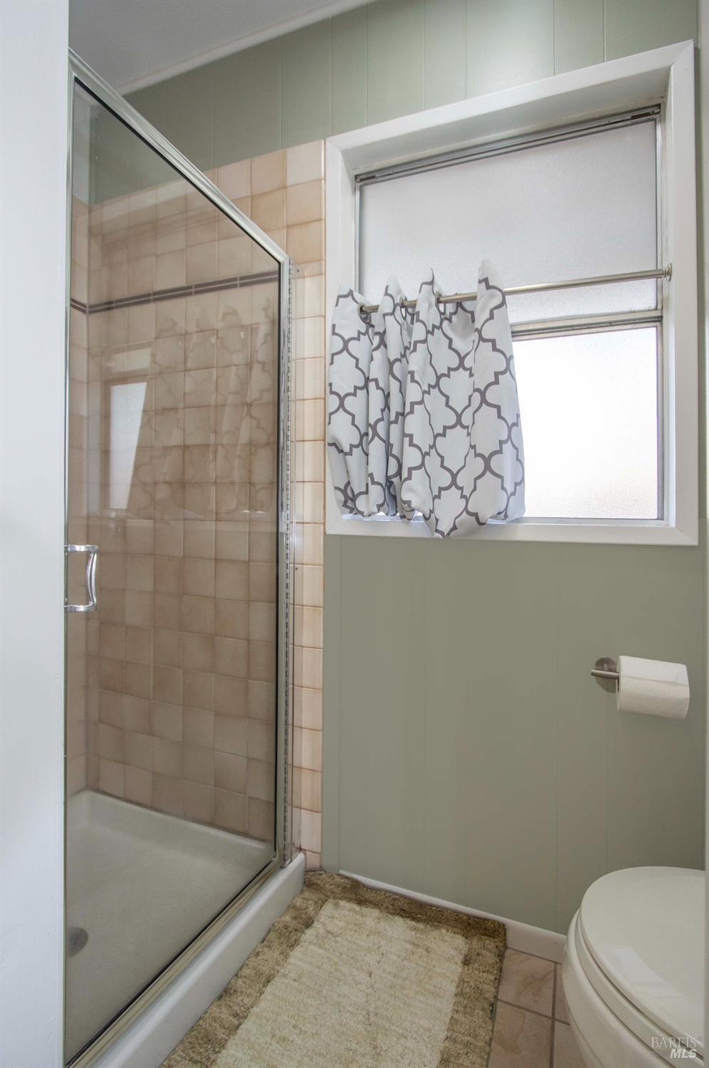 Detail Gallery Image 21 of 32 For 9 Fallen Leaf Way, Novato,  CA 94949 - 2 Beds | 2 Baths