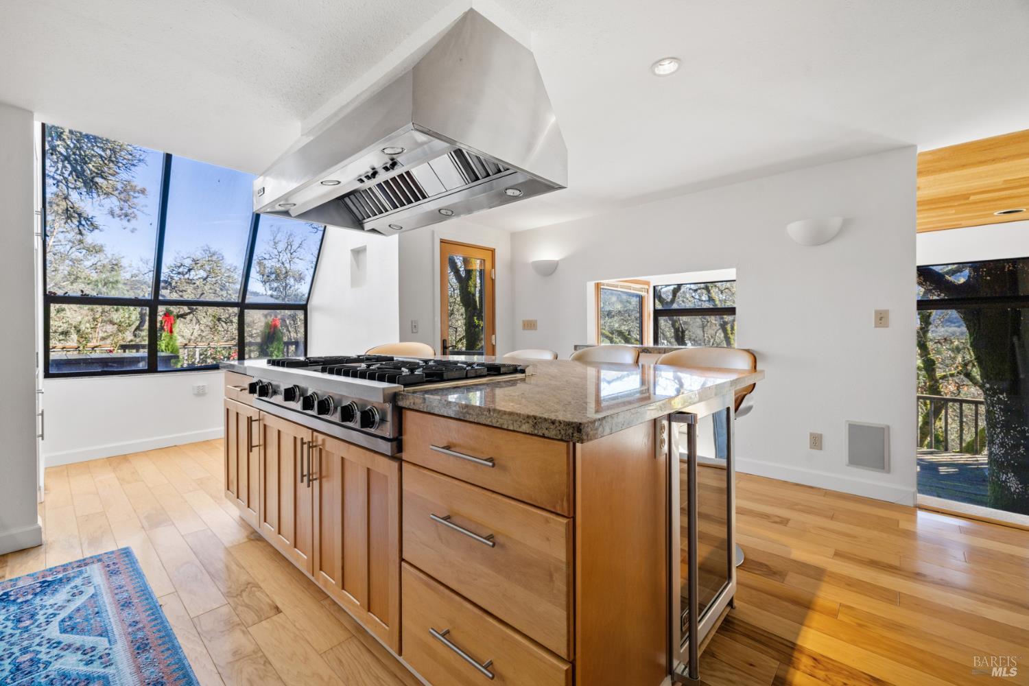 Detail Gallery Image 9 of 62 For 9105 Loch Haven Dr, Santa Rosa,  CA 95404 - 5 Beds | 4 Baths