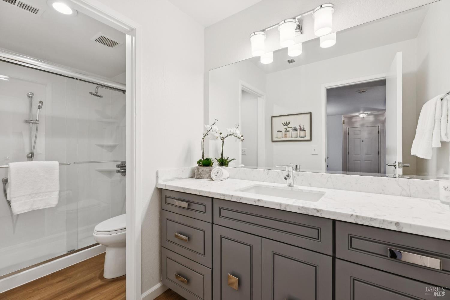 Detail Gallery Image 24 of 43 For 4 Hummingbird Way, Novato,  CA 94949 - 3 Beds | 2 Baths